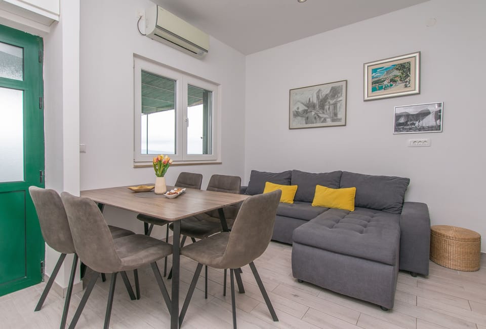 Apartment (A1) | Living room