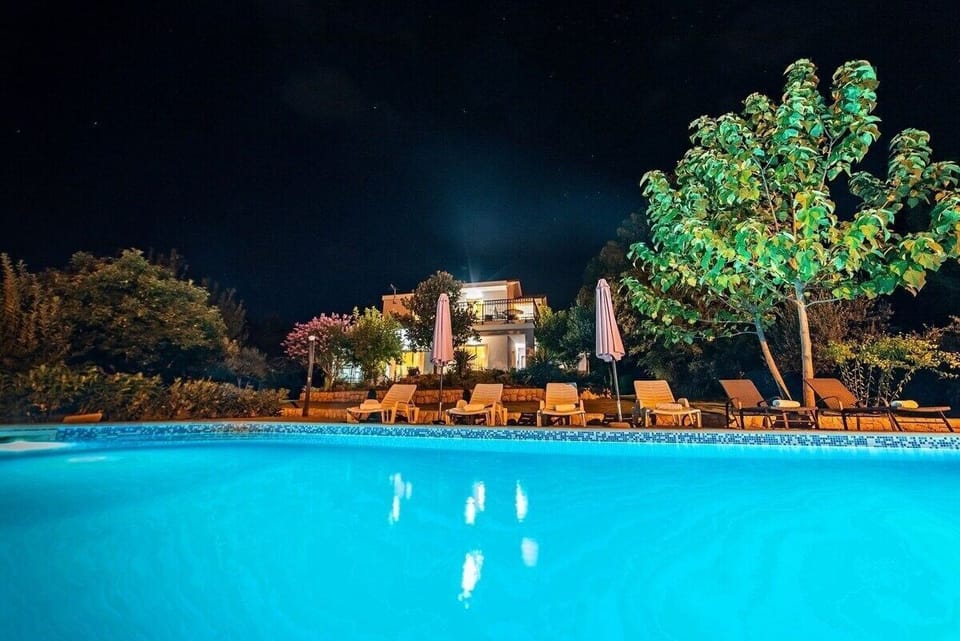 Outdoor pool, pool umbrellas