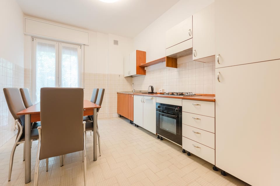 Apartment | Private kitchen | Fridge, microwave, oven, stovetop
