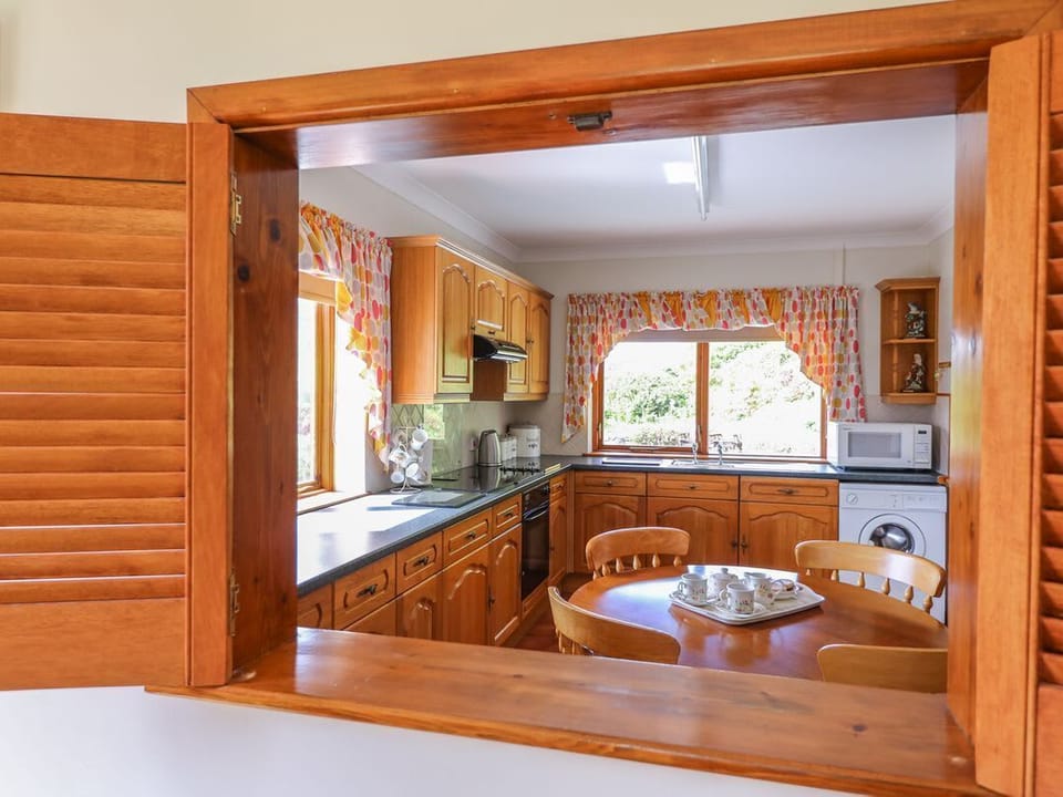 Drainbyrion Farm House