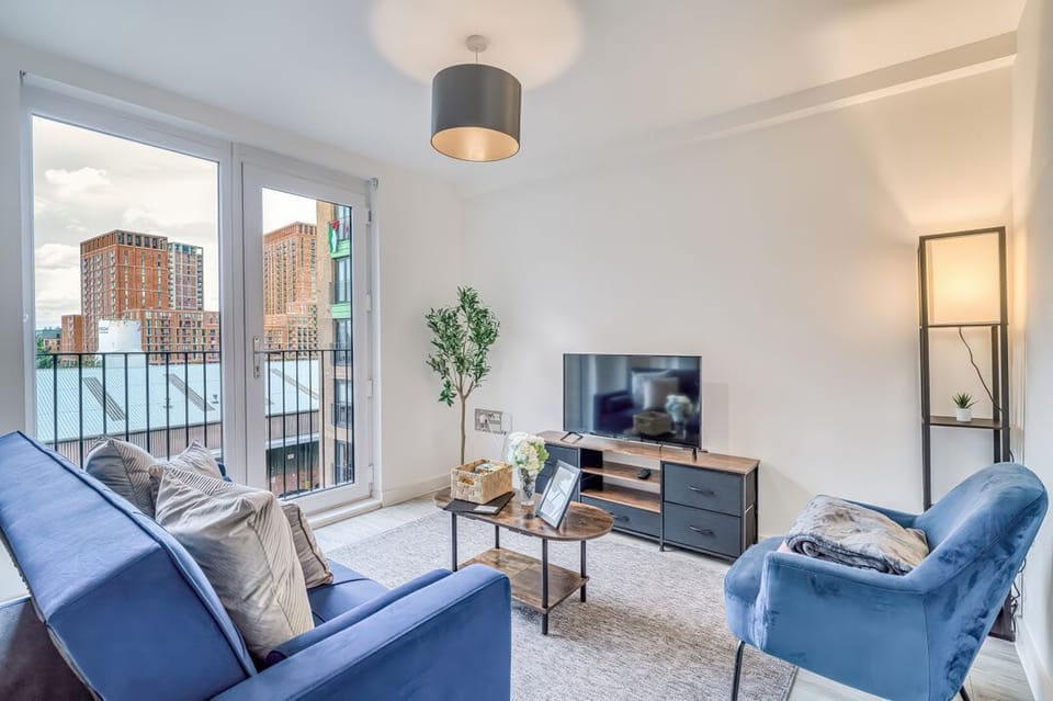 Apartment 422