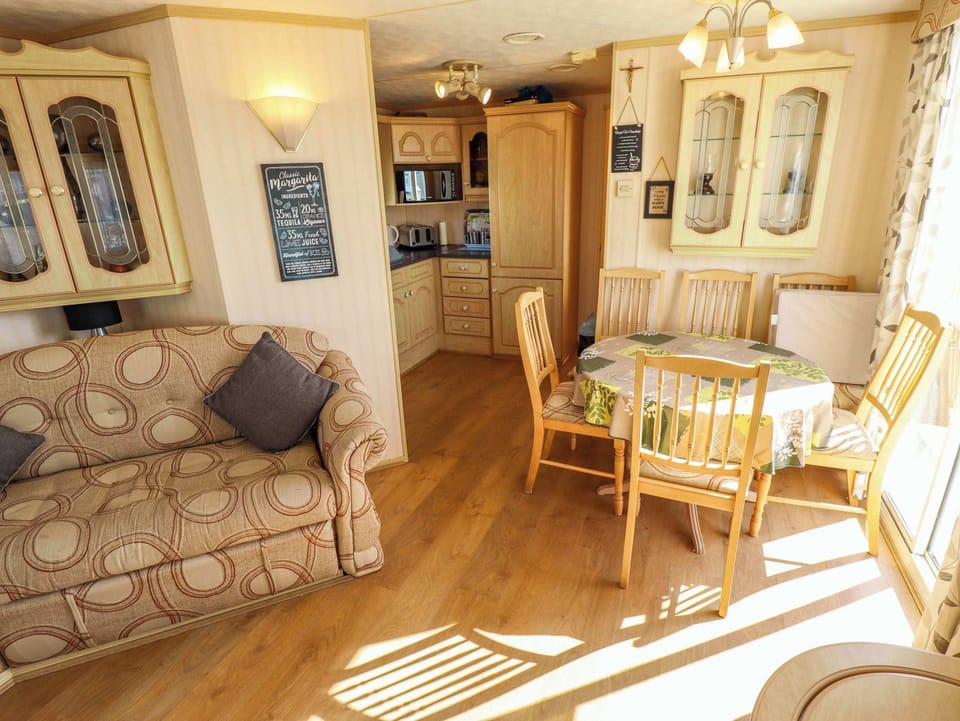 Coastfield Holiday Village - Holiday Accommodation 2604
