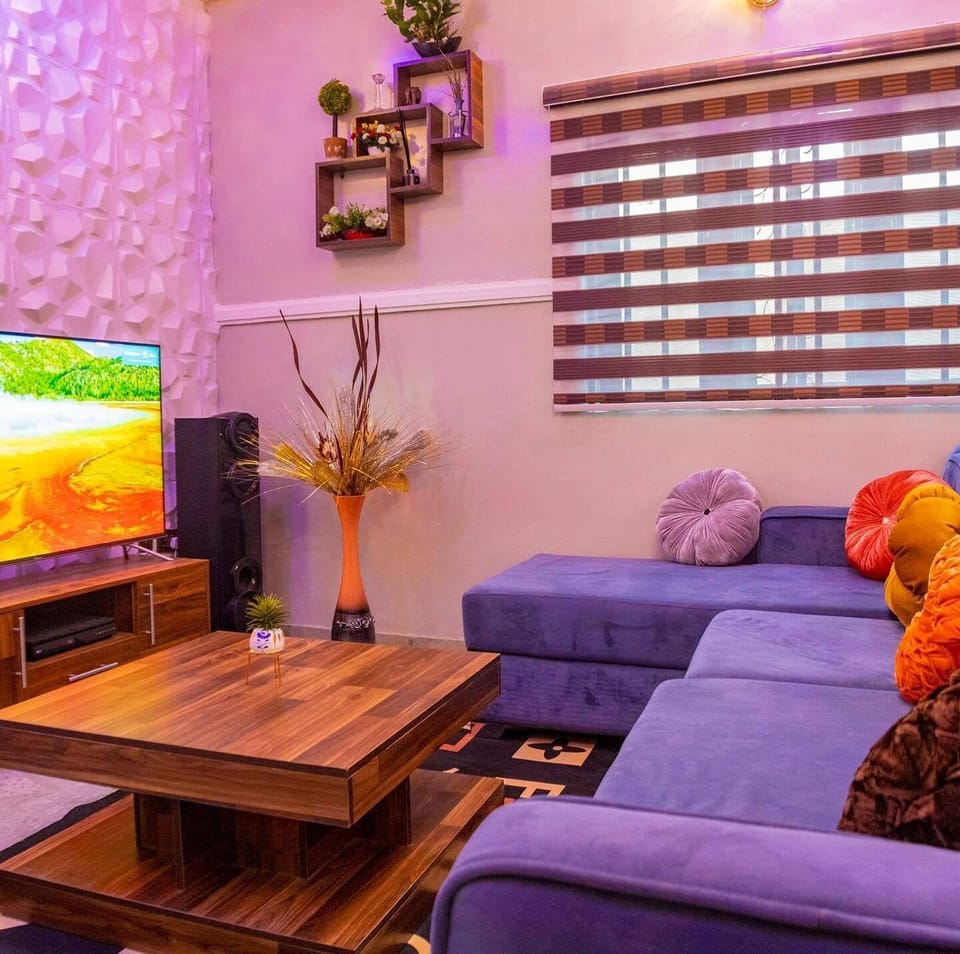 Deluxe Apartment, Balcony, City View | Living area