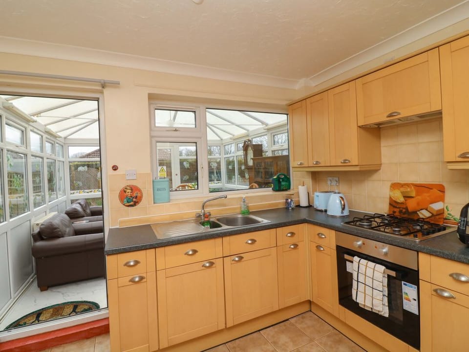 5 Overstone Drive