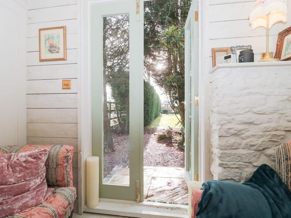 Shades Farm Summerhouse