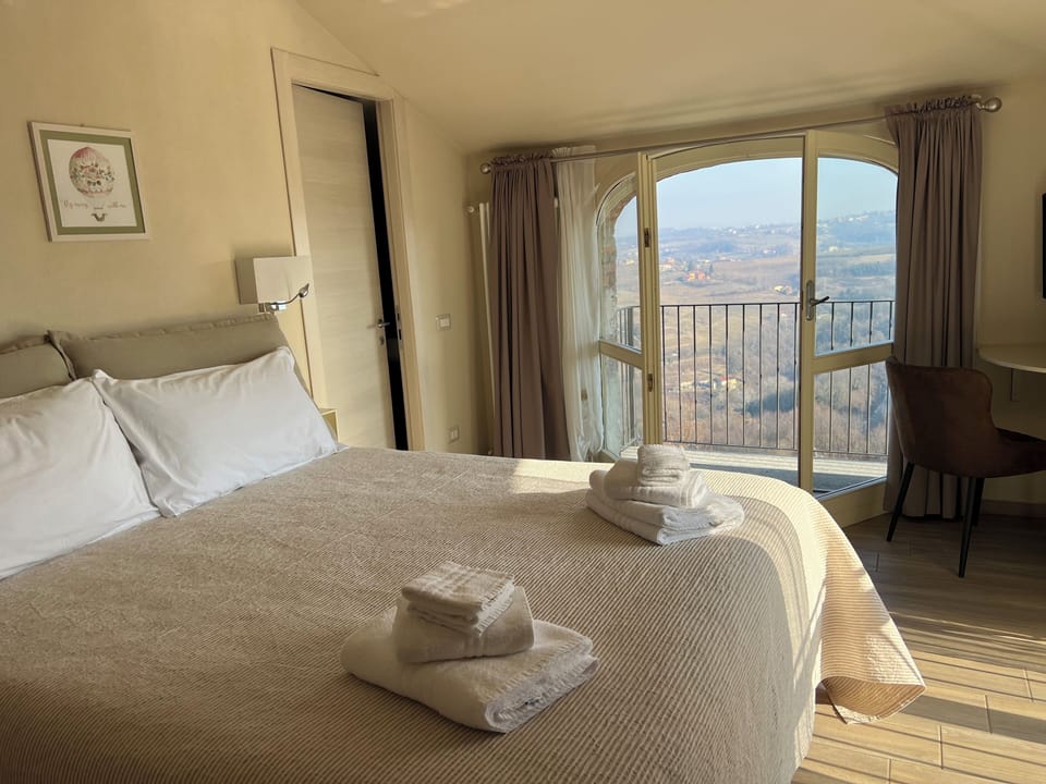 Comfort Double Room, Balcony, Mountain View