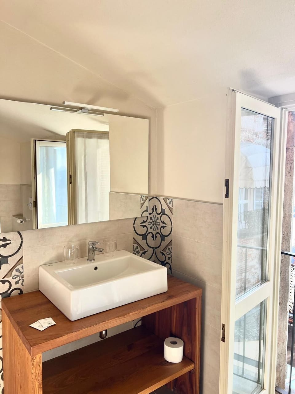 Comfort Double Room, Garden View | Bathroom