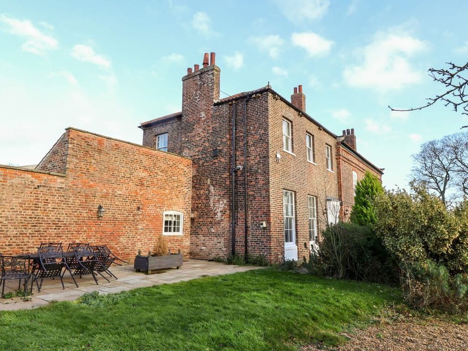 The Stables and West Wing
