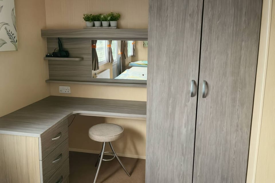 Whitehouse Leisure Park - 19057