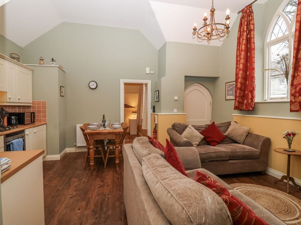 Flagstaff Cottage