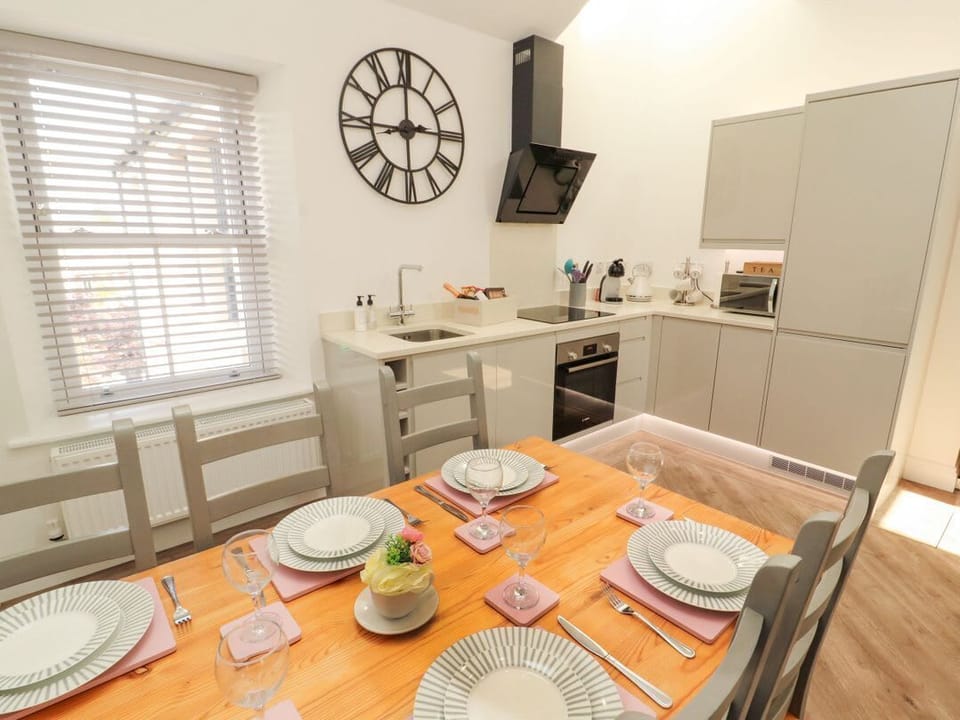 Lakes View Apartment 3