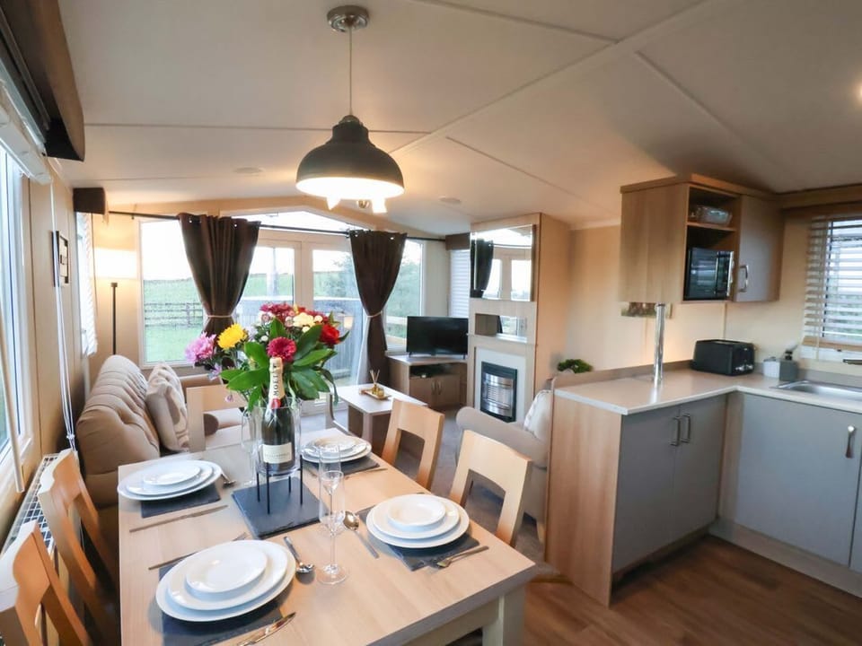 Swift Cabin