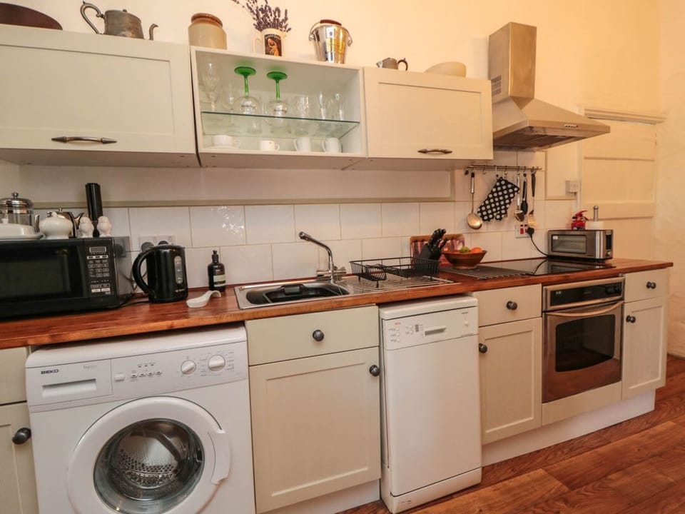 Catherine Parrs Sewing Room