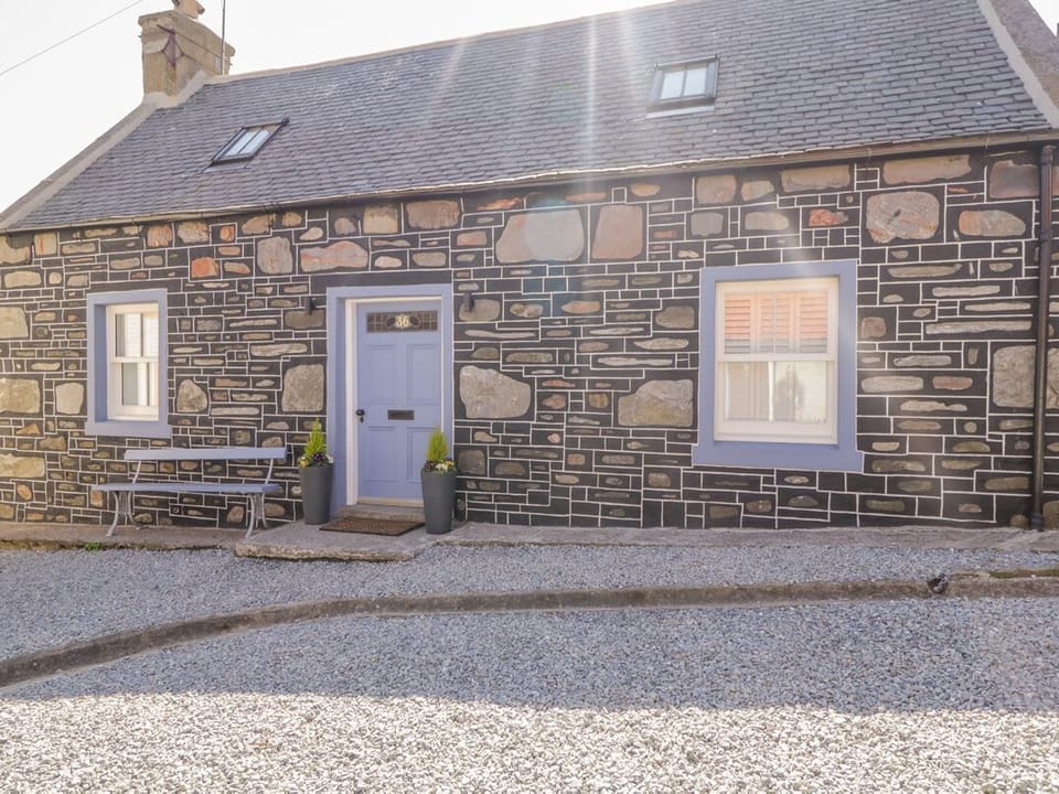 36 Sandend Village