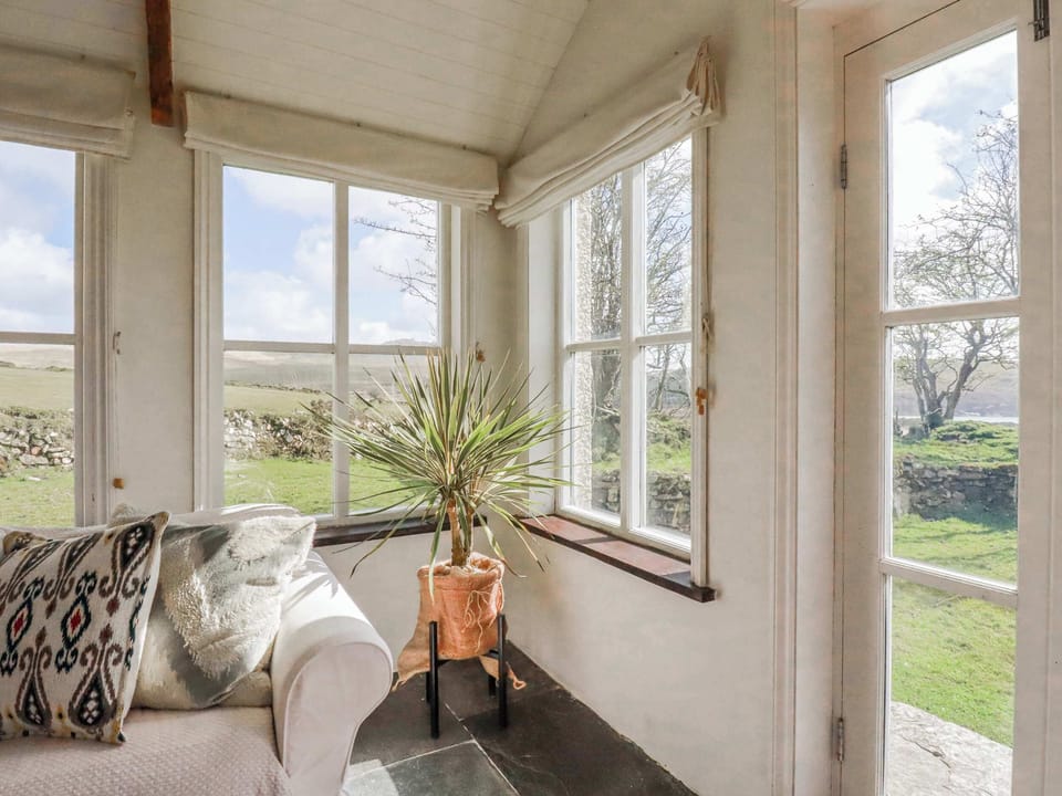 Poldue House
