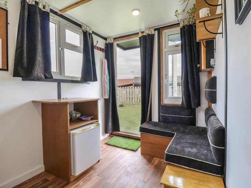 Bluebelle (Cow Shed 5)