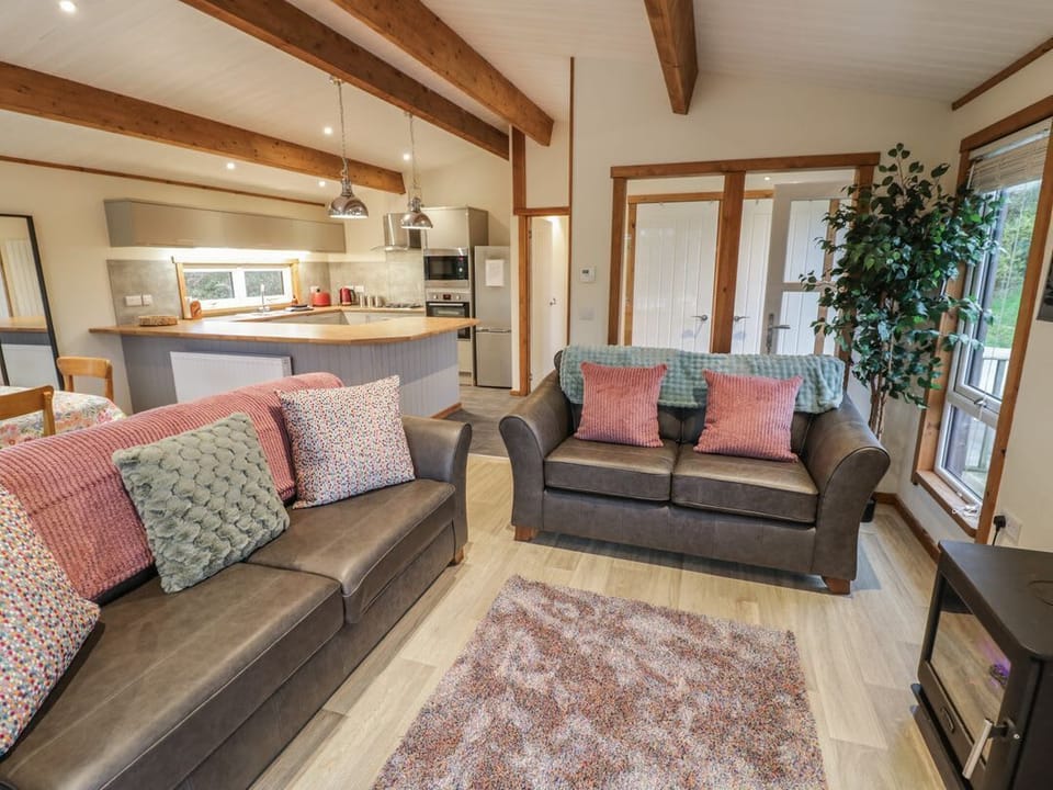 Oak Lodge