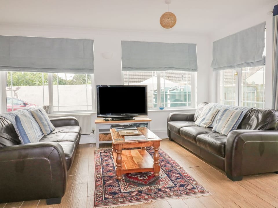 Apartment 1, Trearren