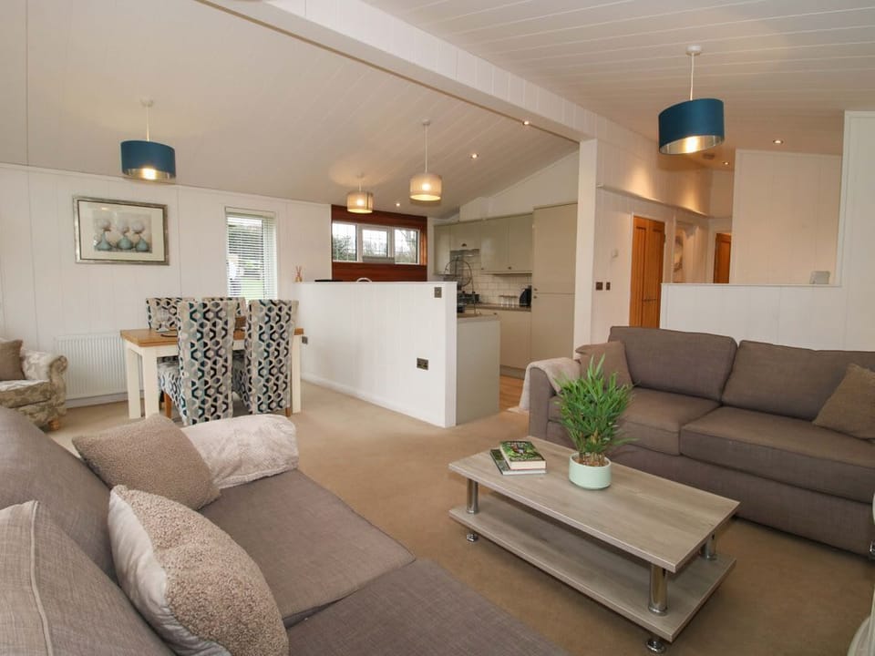 The Hedgerows - Hillview Lodges