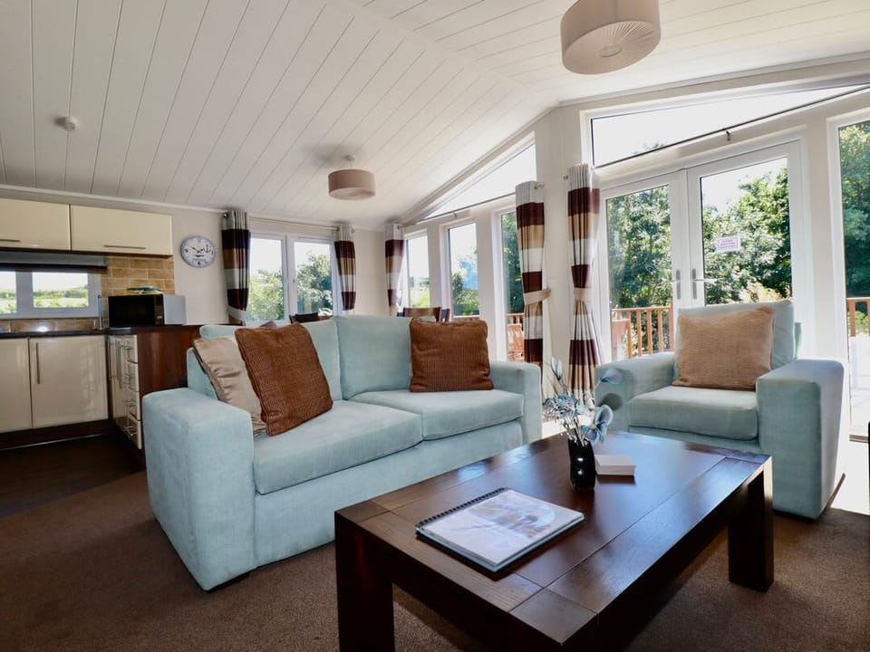 23 Bossiney Bay