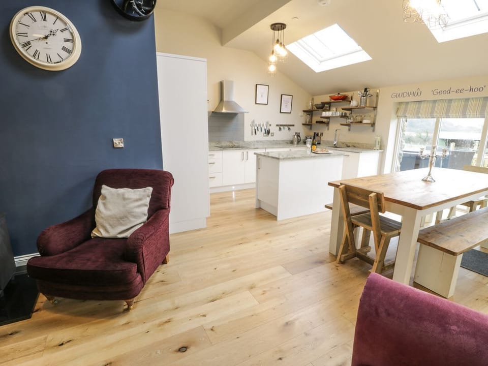 Horseshoe Cottage