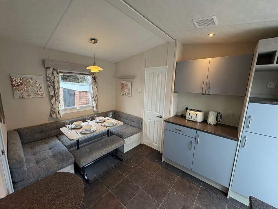 Caravan 607