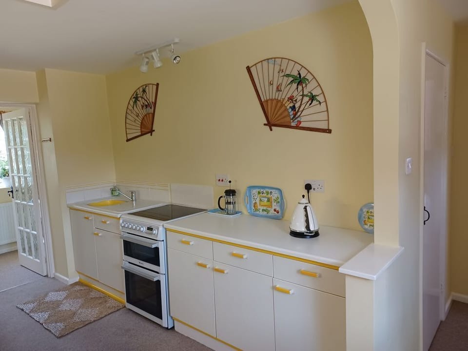 Magpie Cottage