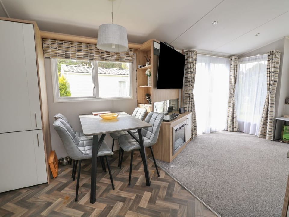 Woodlands Lodge