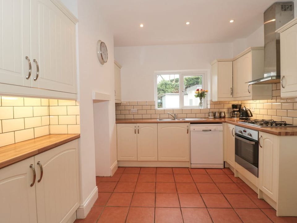 2 Moorlands
