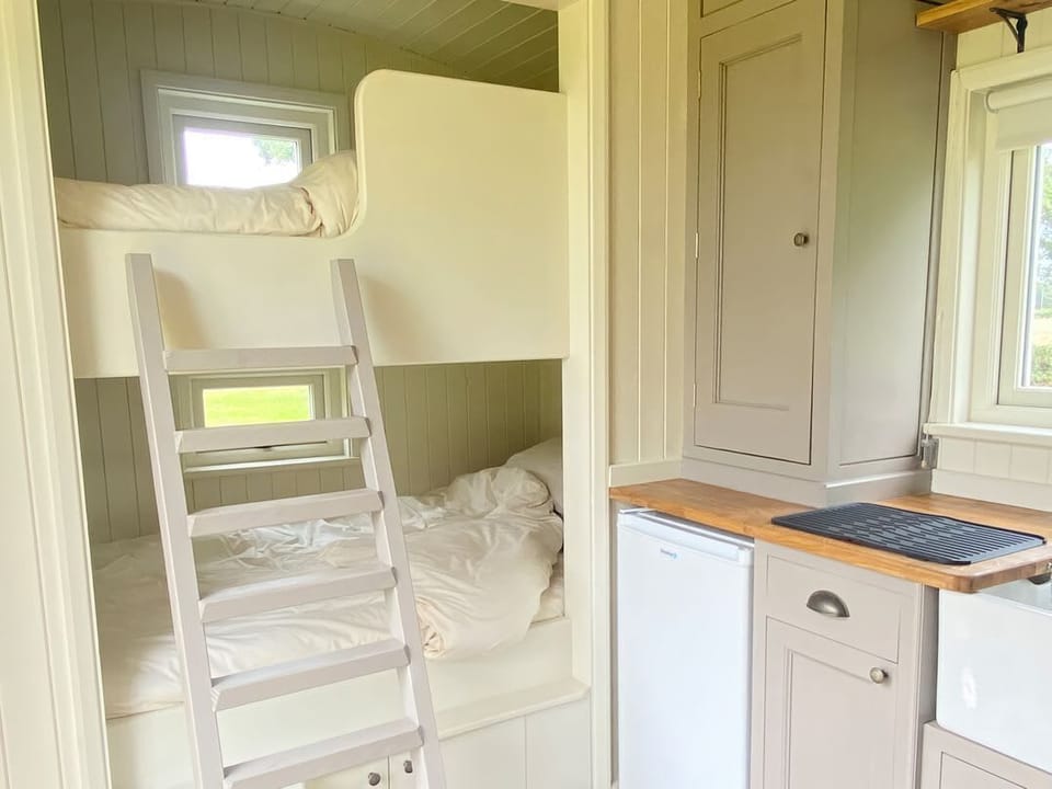 Shepherds Hut 2