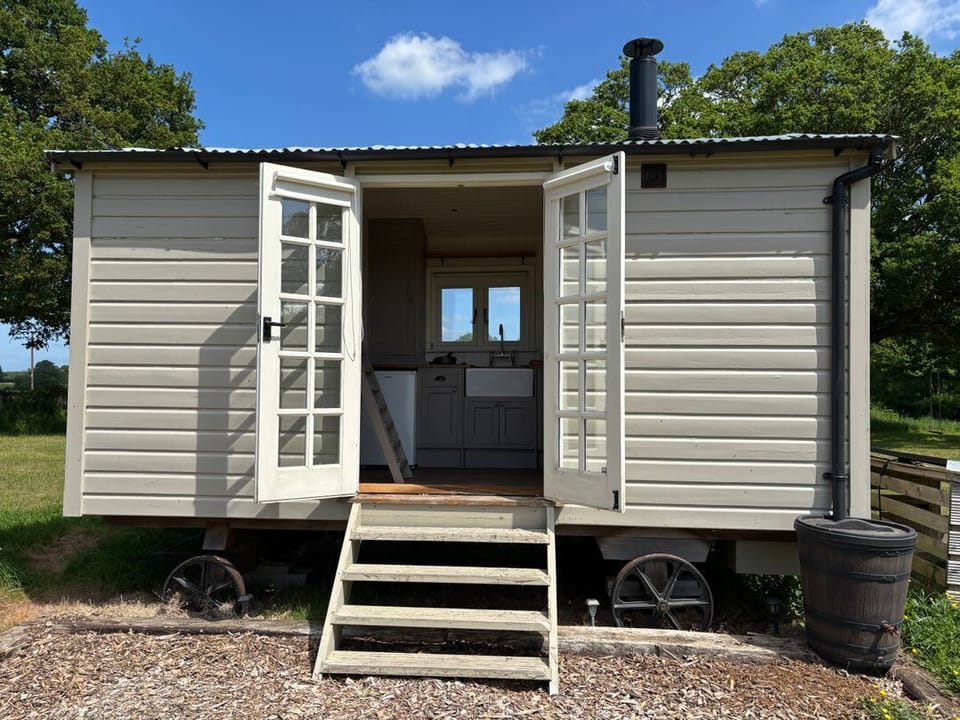 Shepherds Hut 2