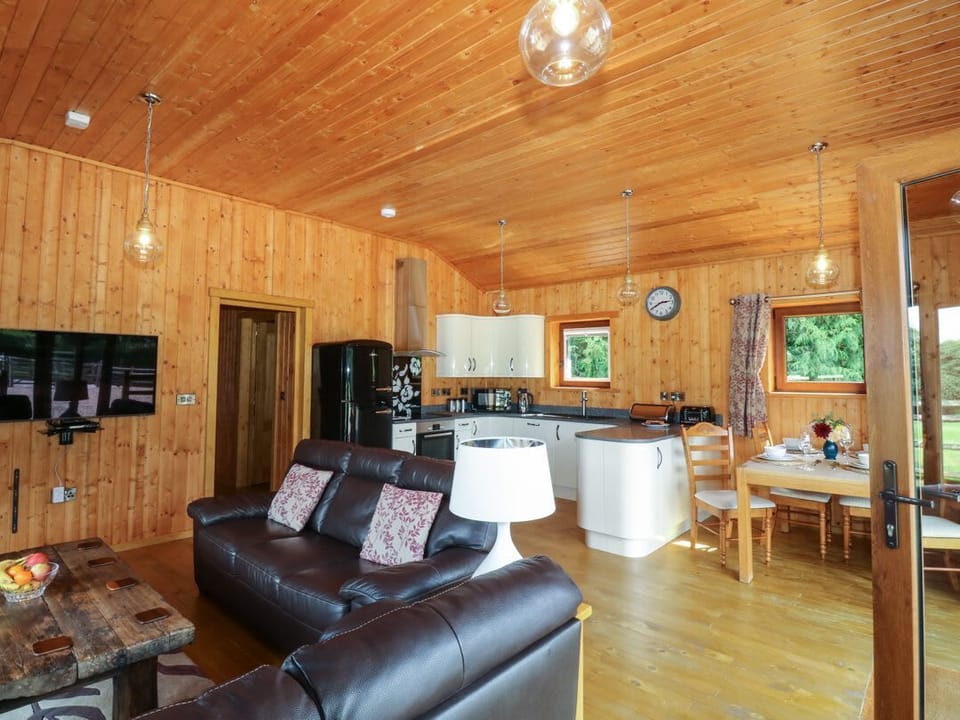 Barn Shelley Lodge