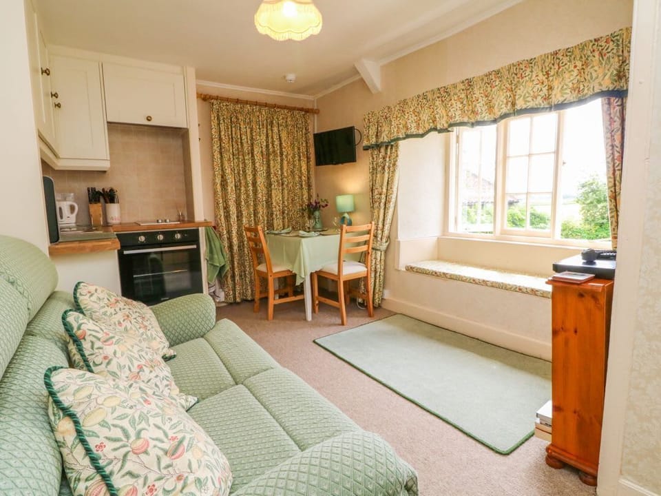 Lower Farm Annexe
