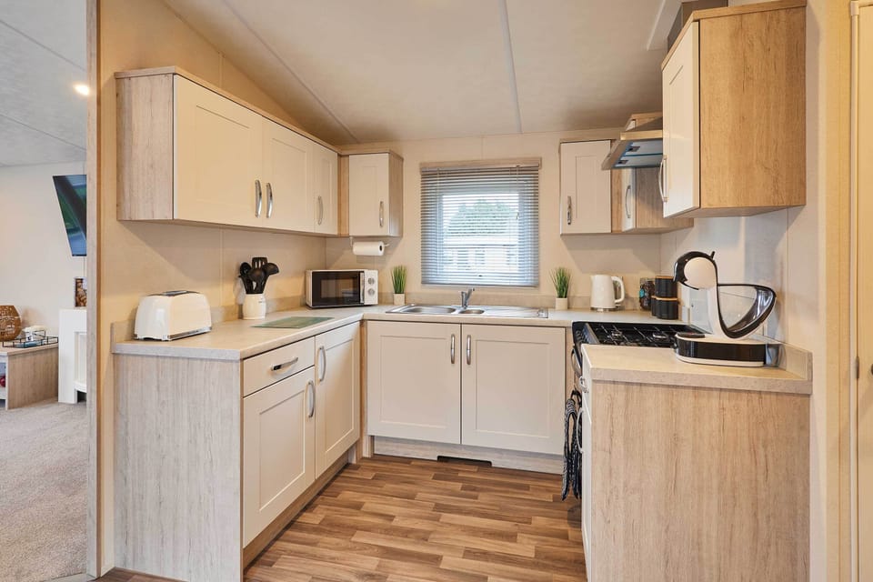 17 Sandy Lane, Allerthorpe - Host & Stay