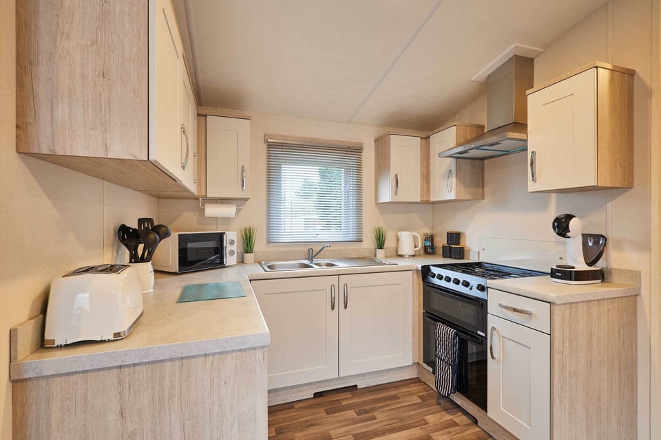 17 Sandy Lane, Allerthorpe - Host & Stay