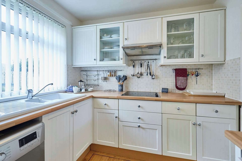 The Garden Flat, Seahouses - Host & Stay
