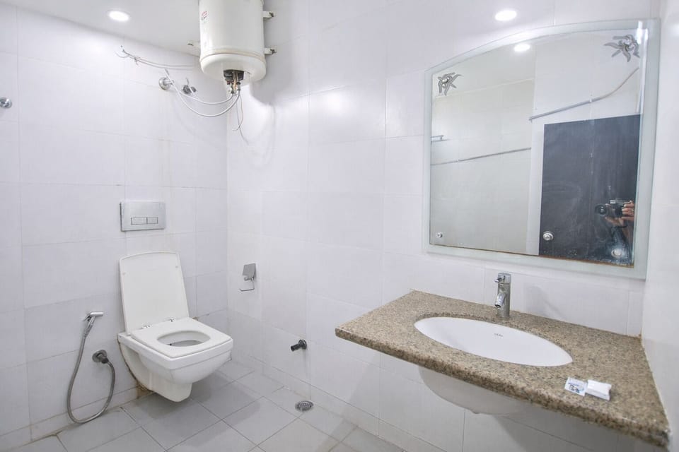 Shower, free toiletries, towels, soap