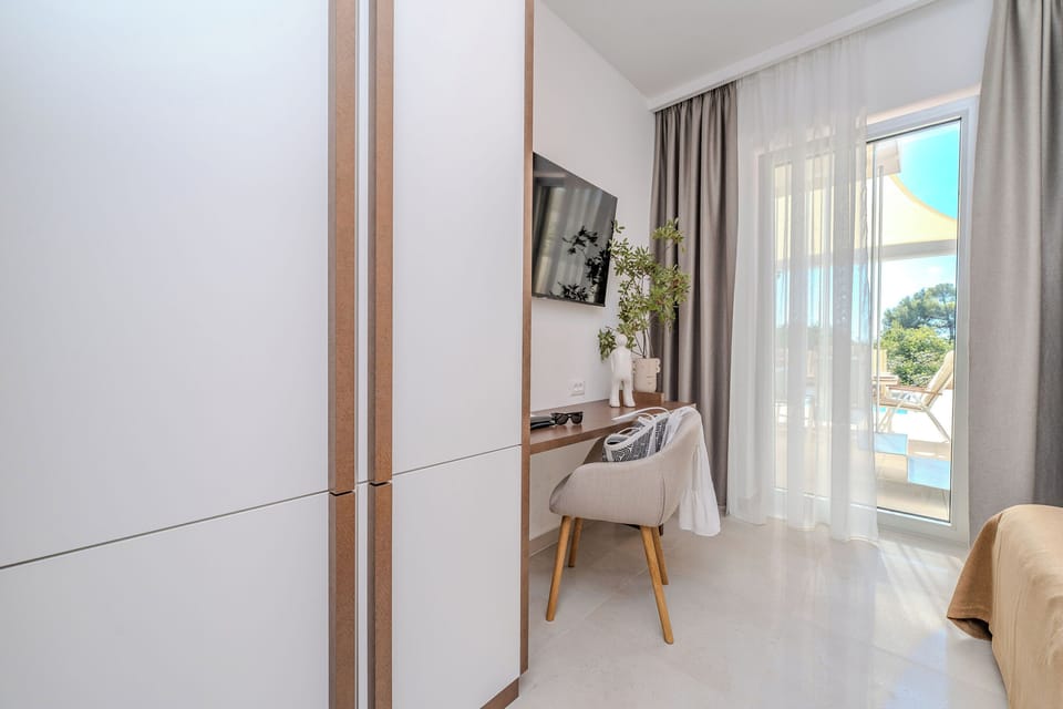 Villa | In-room safe, iron/ironing board, WiFi (free)