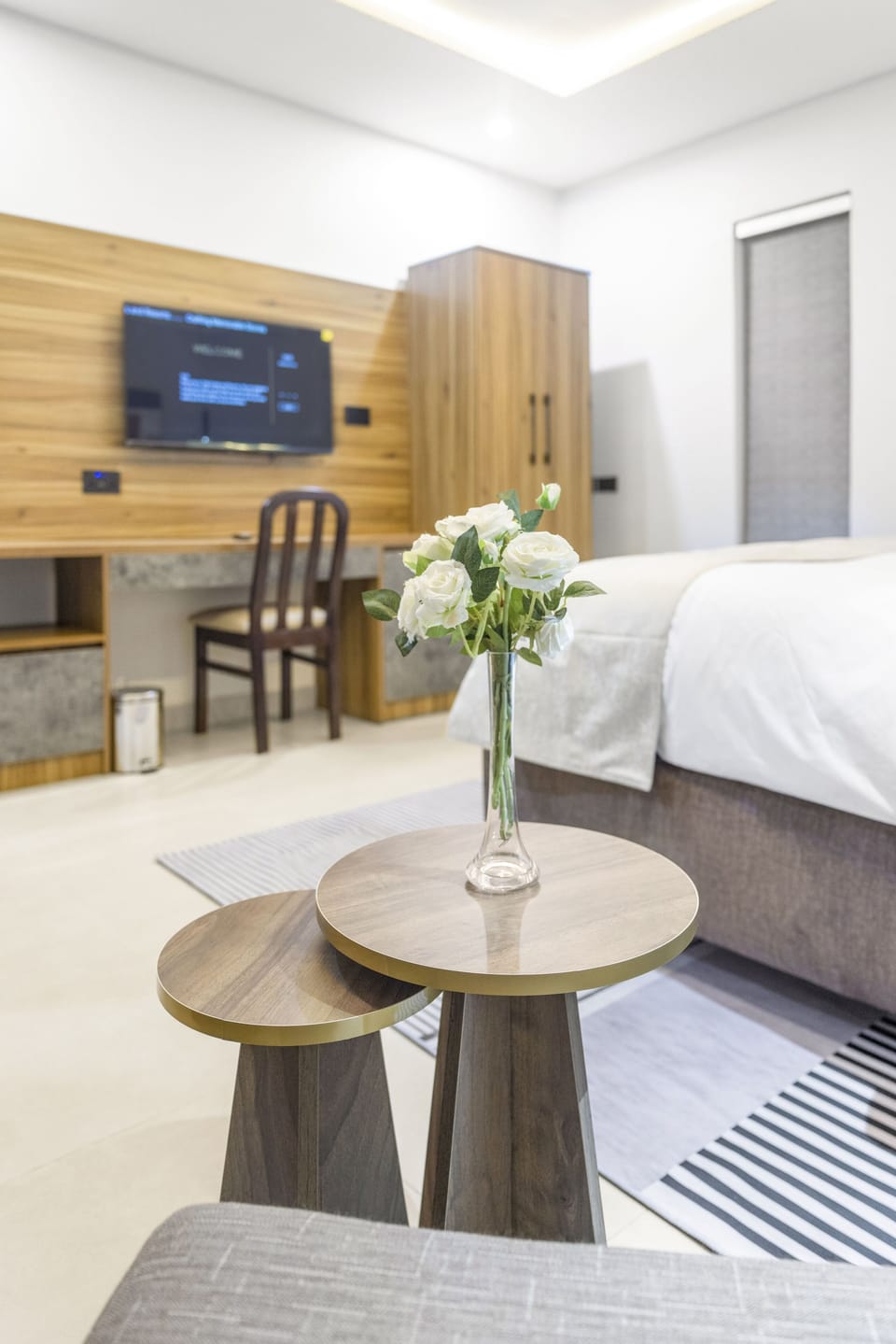 Premium bedding, in-room safe, desk, blackout drapes