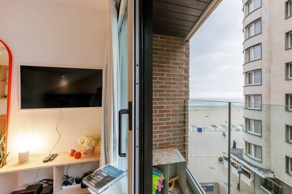 Balcony with seaview