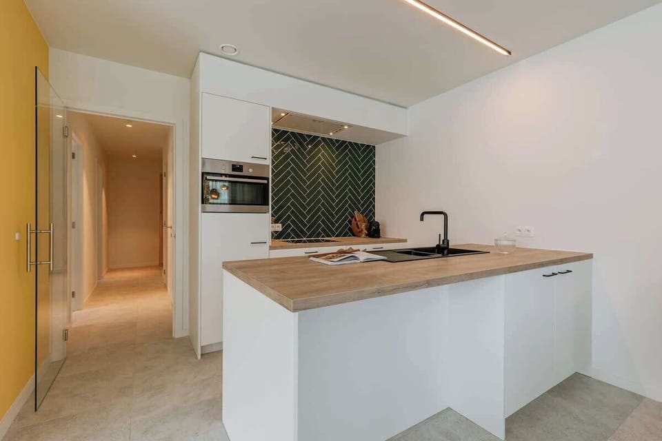 Beautiful move-in ready kitchen