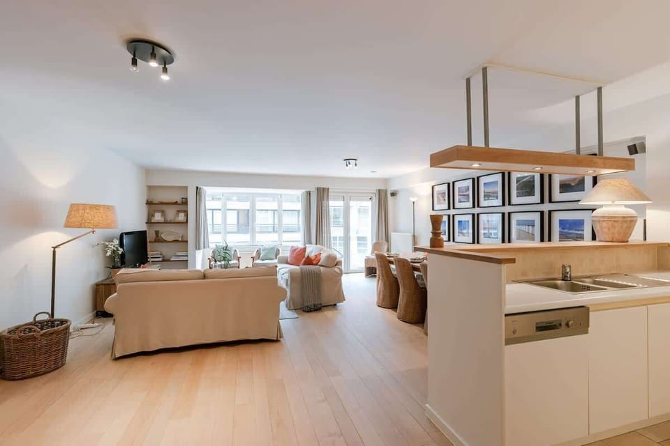 Spacious and fully equipped kitchen
