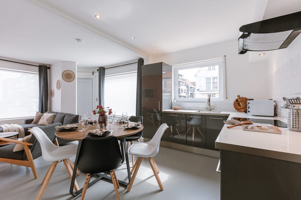 Bright dining area