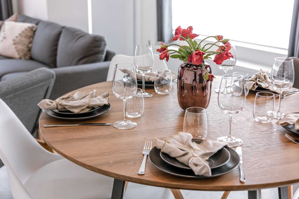 Dining area details