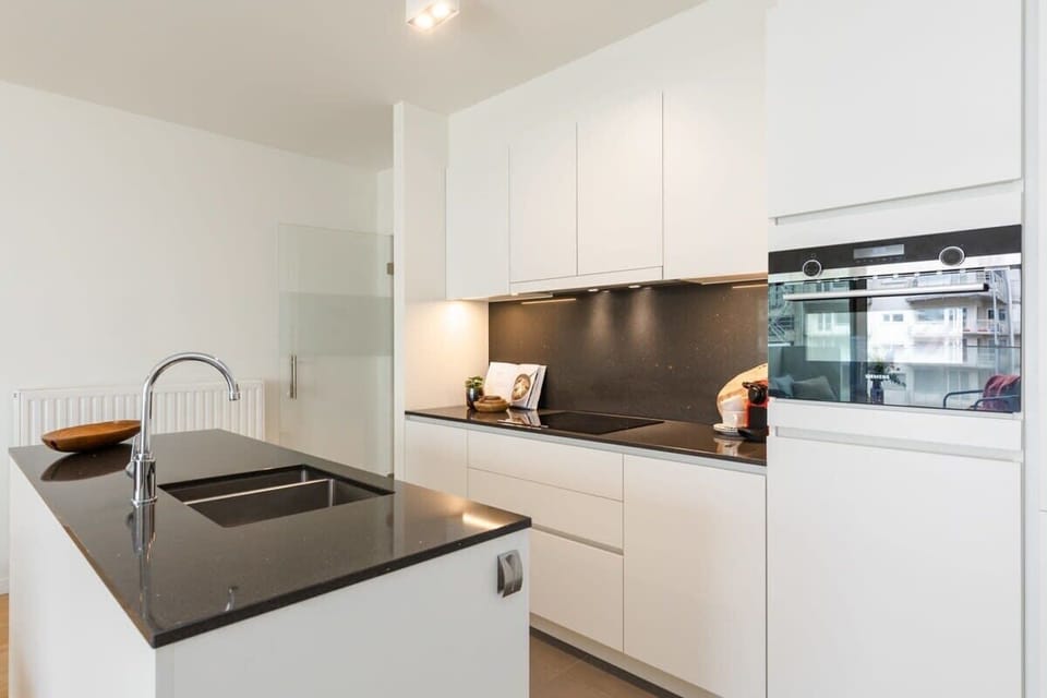 Modern, fully equipped and open kitchen
