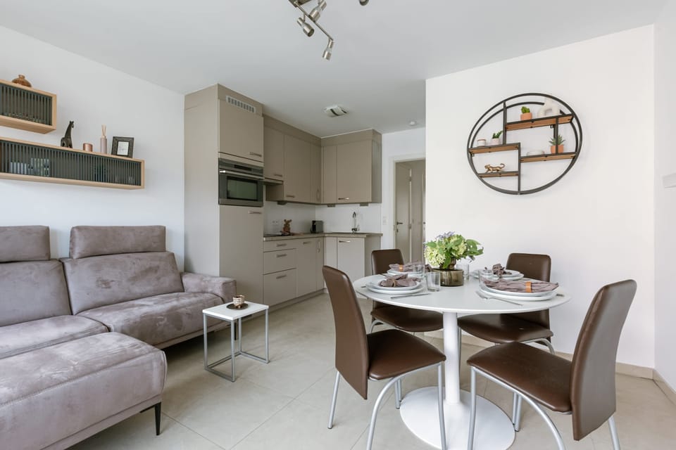 Spacious open living and dining area