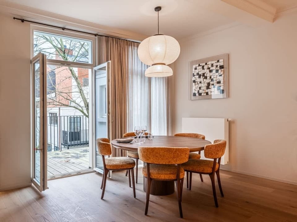 Cozy and bright dining area