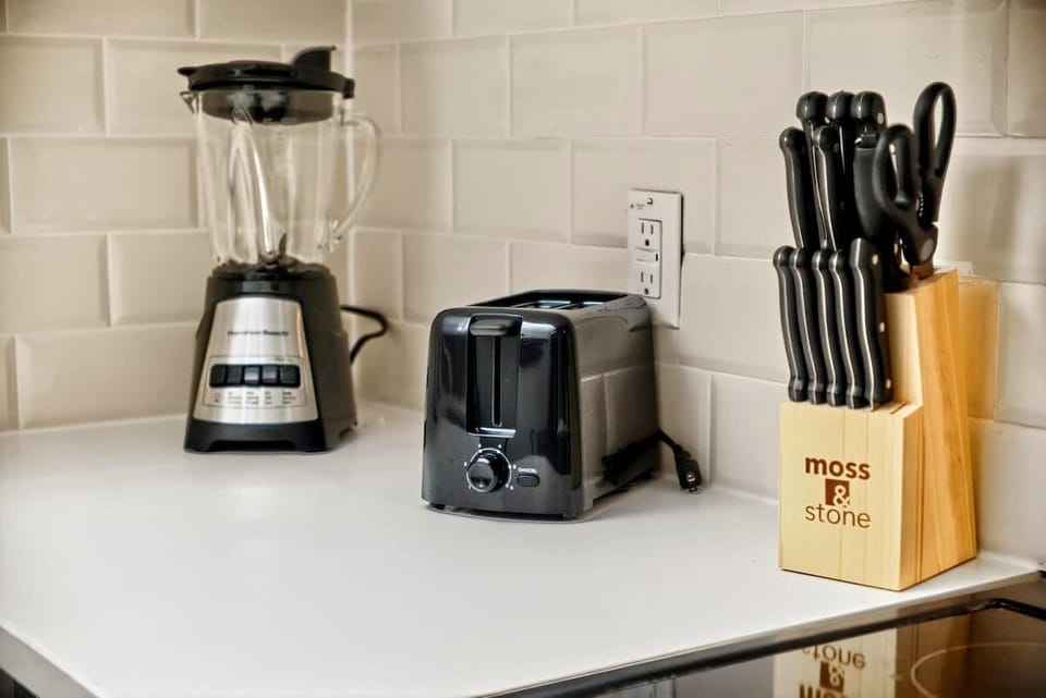 Sharp Ride: Blender, toaster, and full knife set—your tools for the perfect tune-up in the kitchen. 