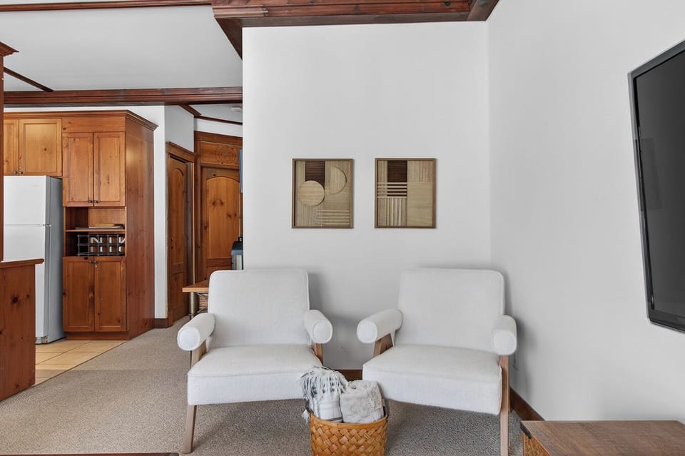Comfort Condo | Interior