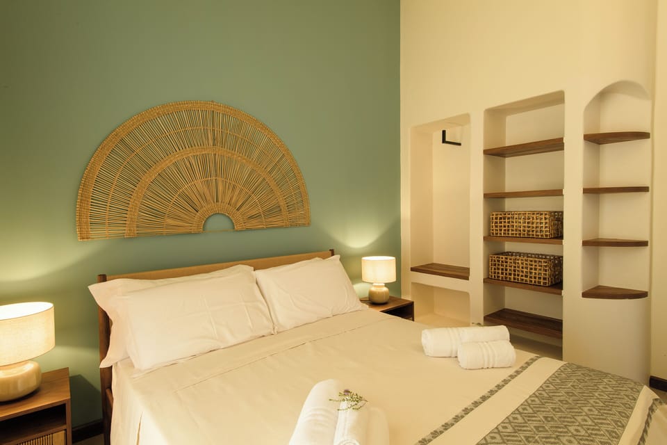 Minibar, desk, free WiFi, bed sheets